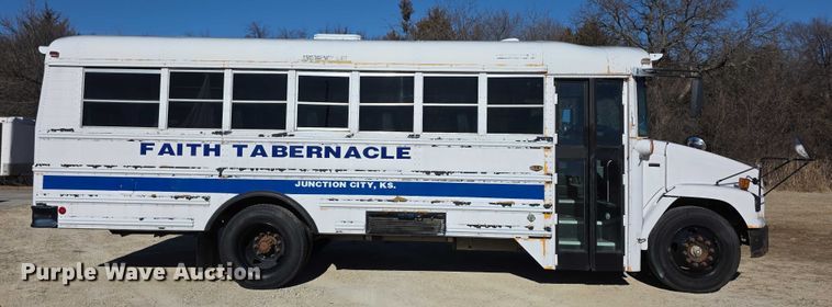 image for item FI0772 2005 Freightliner Thomas school bus