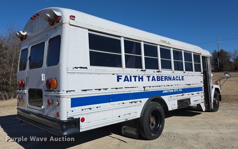 image for item FI0772 2005 Freightliner Thomas school bus