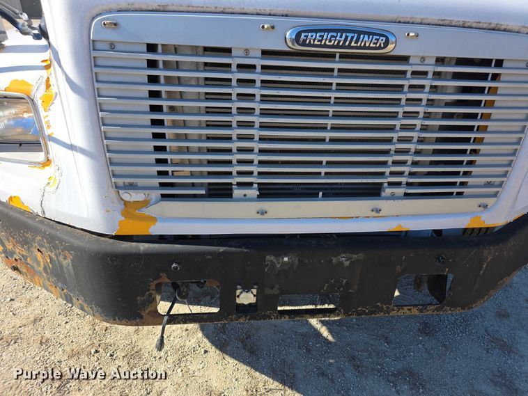 image for item FI0772 2005 Freightliner Thomas school bus