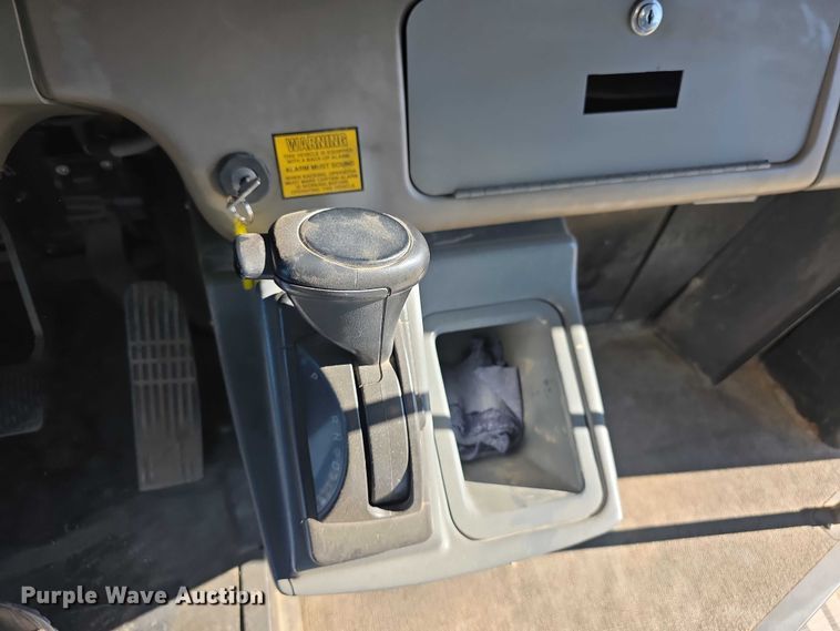 image for item FI0772 2005 Freightliner Thomas school bus