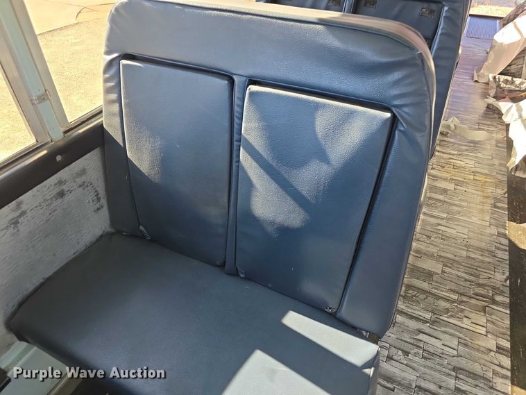 image for item FI0772 2005 Freightliner Thomas school bus