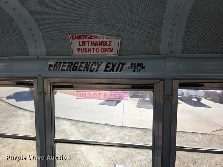 image for item FI0772 2005 Freightliner Thomas school bus