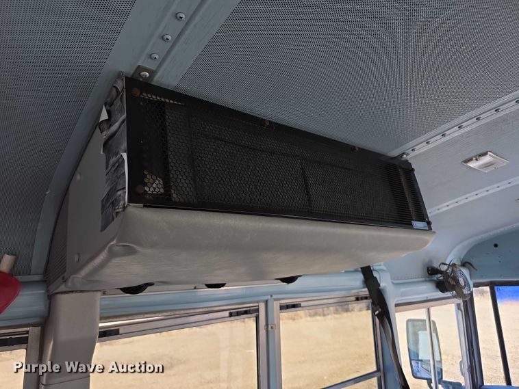 image for item FI0772 2005 Freightliner Thomas school bus