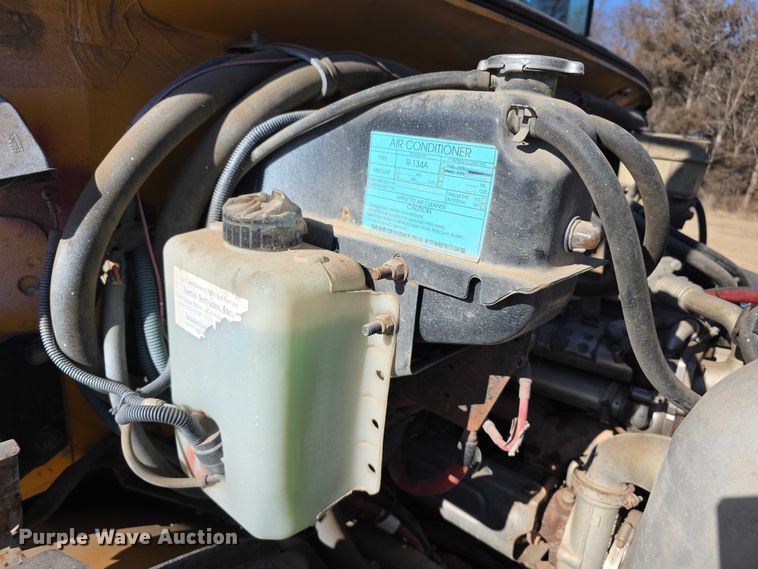 image for item FI0772 2005 Freightliner Thomas school bus