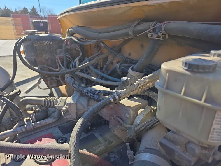 image for item FI0772 2005 Freightliner Thomas school bus