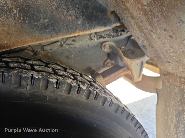 image for item FI0772 2005 Freightliner Thomas school bus