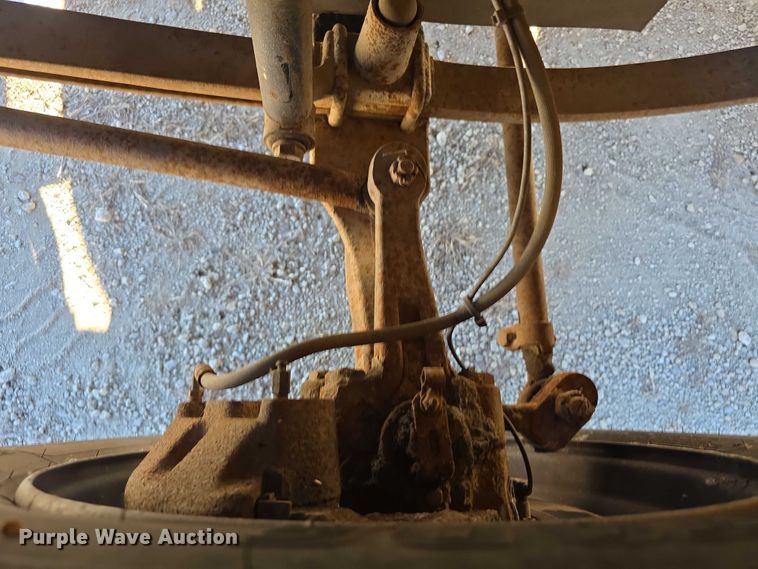 image for item FI0772 2005 Freightliner Thomas school bus