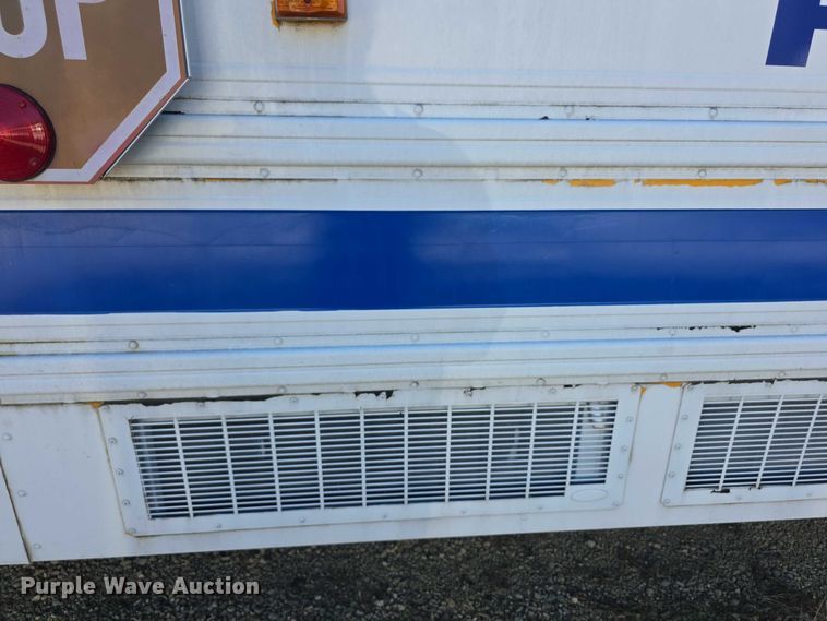 image for item FI0773 2002 International American bus