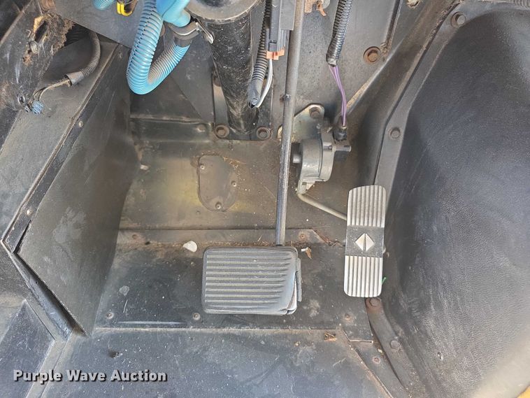 image for item FI0773 2002 International American bus