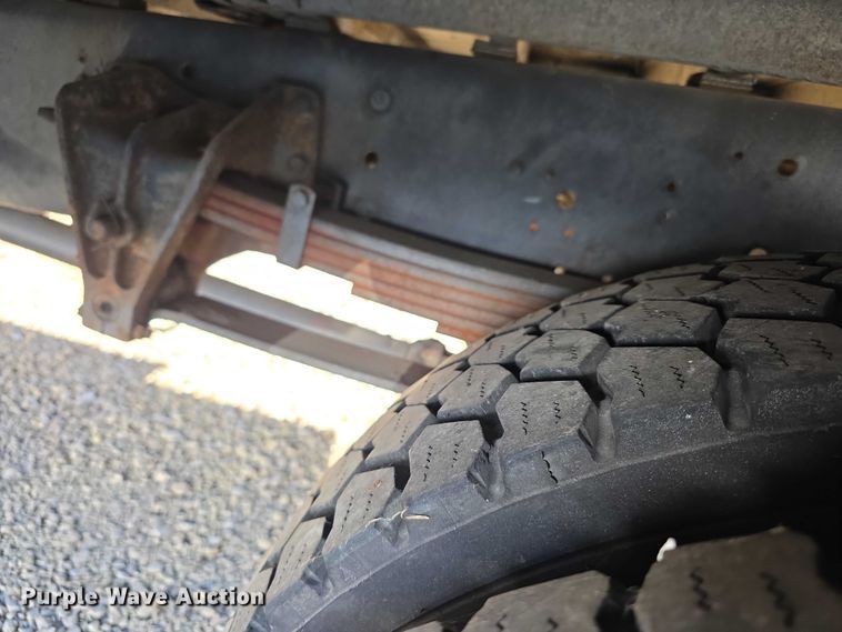 image for item FI0773 2002 International American bus