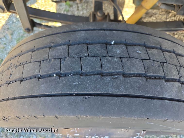 image for item FI0773 2002 International American bus