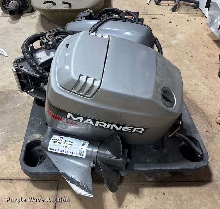image for item FI1563 1996 Mariner outboard engine