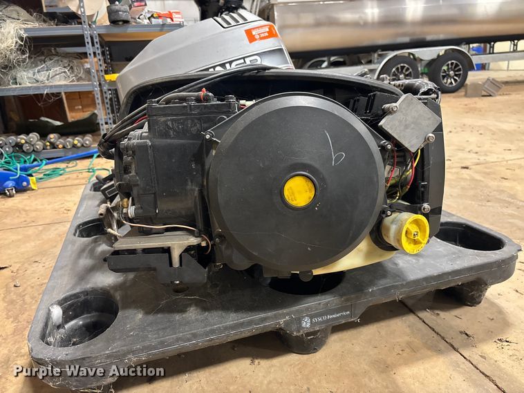 image for item FI1563 1996 Mariner outboard engine