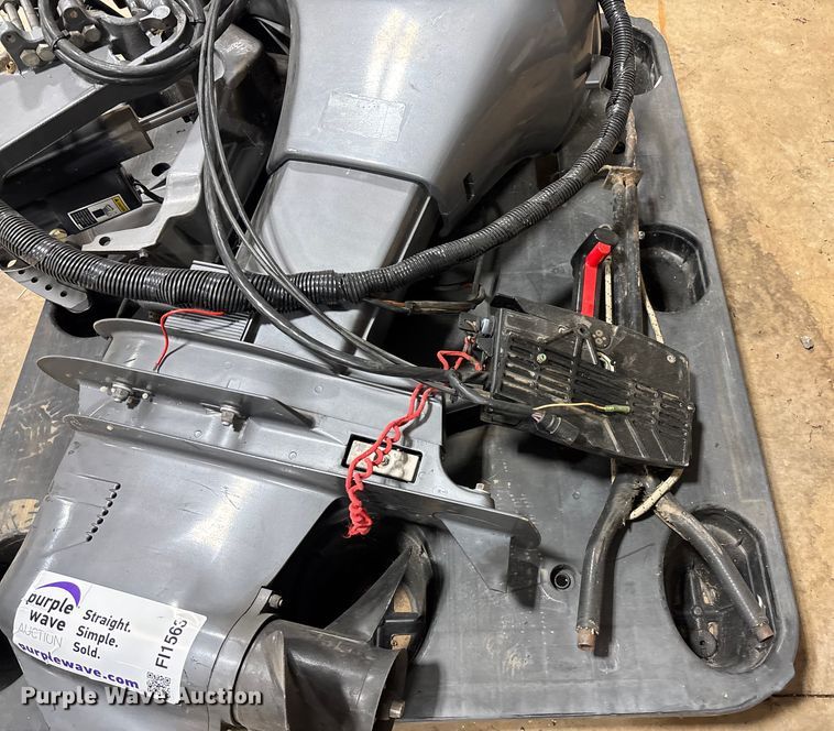 image for item FI1563 1996 Mariner outboard engine