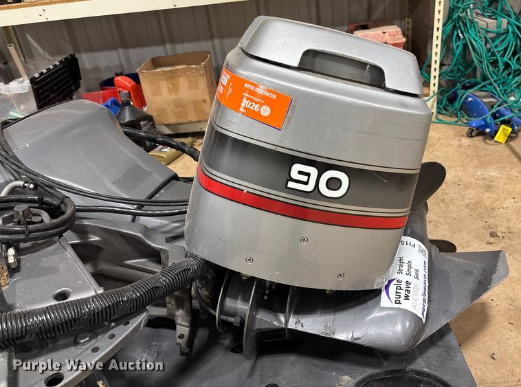 image for item FI1563 1996 Mariner outboard engine