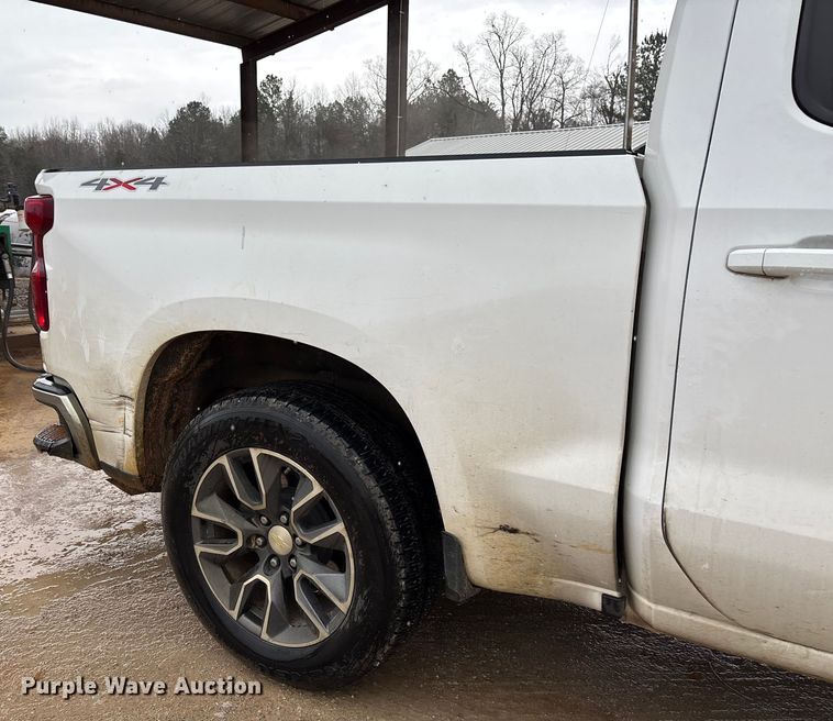 image for item FI1645 2020 Chevrolet Silverado 1500 Crew Cab pickup truck