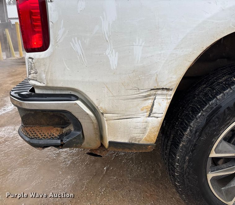 image for item FI1645 2020 Chevrolet Silverado 1500 Crew Cab pickup truck