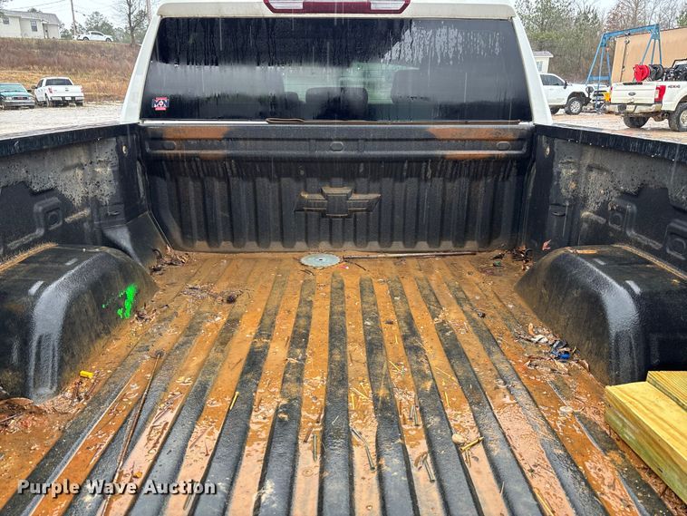 image for item FI1645 2020 Chevrolet Silverado 1500 Crew Cab pickup truck