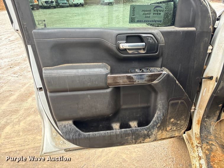 image for item FI1645 2020 Chevrolet Silverado 1500 Crew Cab pickup truck