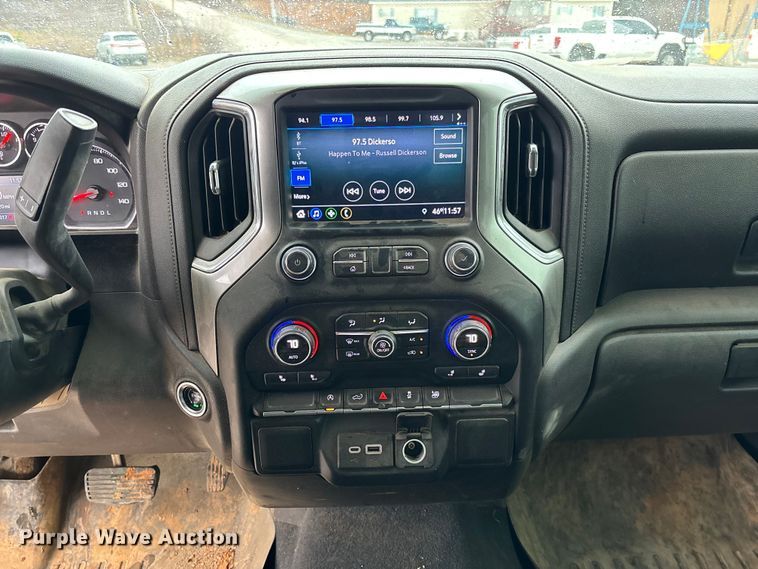 image for item FI1645 2020 Chevrolet Silverado 1500 Crew Cab pickup truck