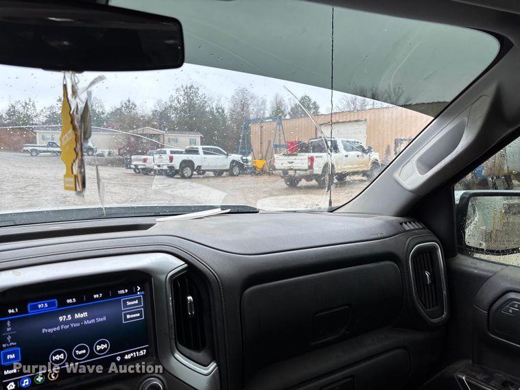 image for item FI1645 2020 Chevrolet Silverado 1500 Crew Cab pickup truck