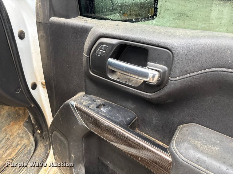 image for item FI1645 2020 Chevrolet Silverado 1500 Crew Cab pickup truck