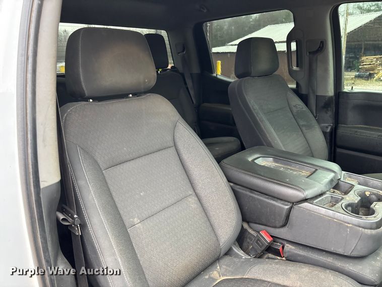 image for item FI1645 2020 Chevrolet Silverado 1500 Crew Cab pickup truck