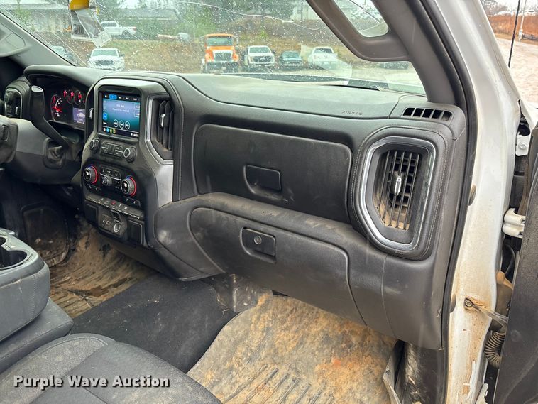 image for item FI1645 2020 Chevrolet Silverado 1500 Crew Cab pickup truck