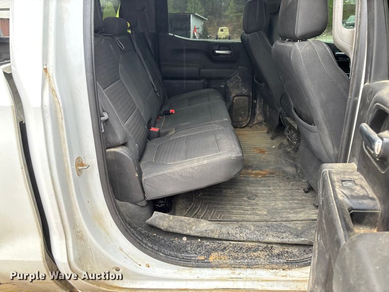 image for item FI1645 2020 Chevrolet Silverado 1500 Crew Cab pickup truck