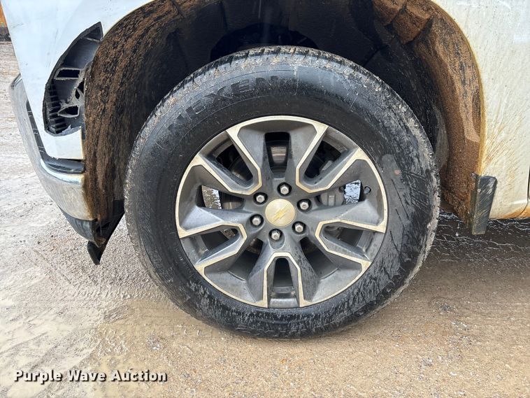 image for item FI1645 2020 Chevrolet Silverado 1500 Crew Cab pickup truck