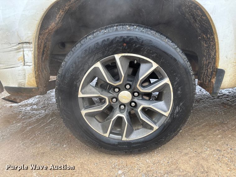 image for item FI1645 2020 Chevrolet Silverado 1500 Crew Cab pickup truck