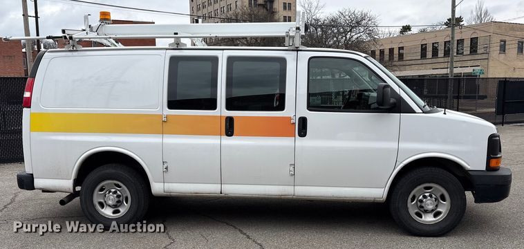 image for item FK1098 2017 Chevrolet Express 2500 van