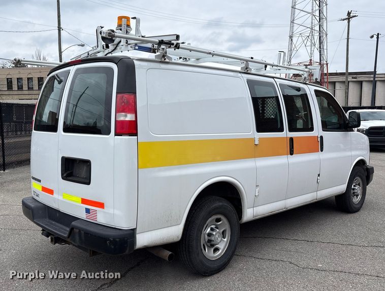 image for item FK1098 2017 Chevrolet Express 2500 van