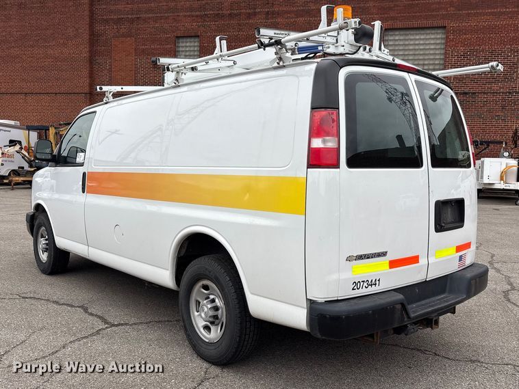 image for item FK1098 2017 Chevrolet Express 2500 van