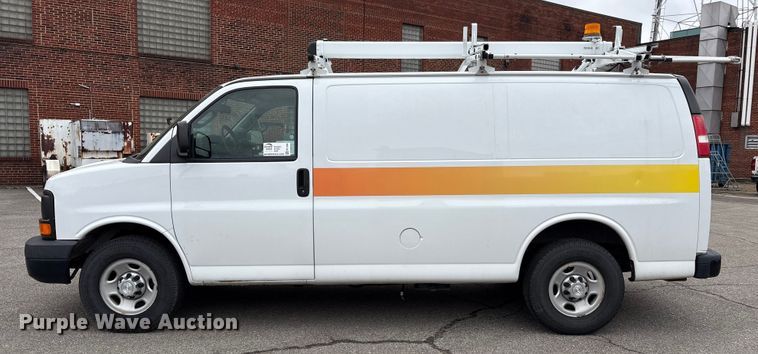 image for item FK1098 2017 Chevrolet Express 2500 van