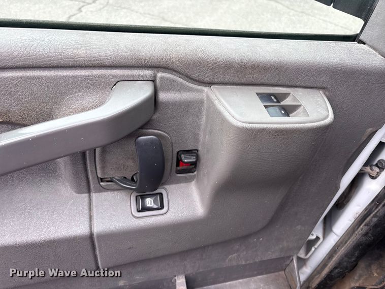 image for item FK1098 2017 Chevrolet Express 2500 van