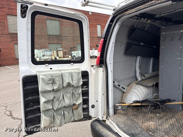 image for item FK1098 2017 Chevrolet Express 2500 van