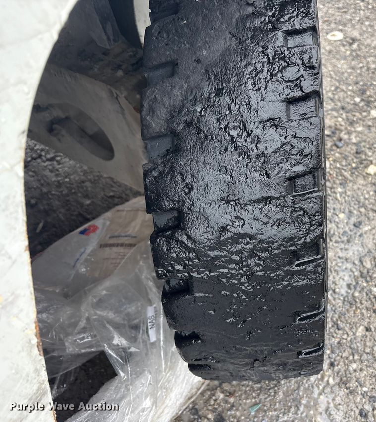 image for item FK1100 2016 UniCarriers PF80 forklift