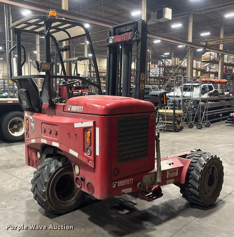 image for item FK1101 2016 Moffett M85501 forklift