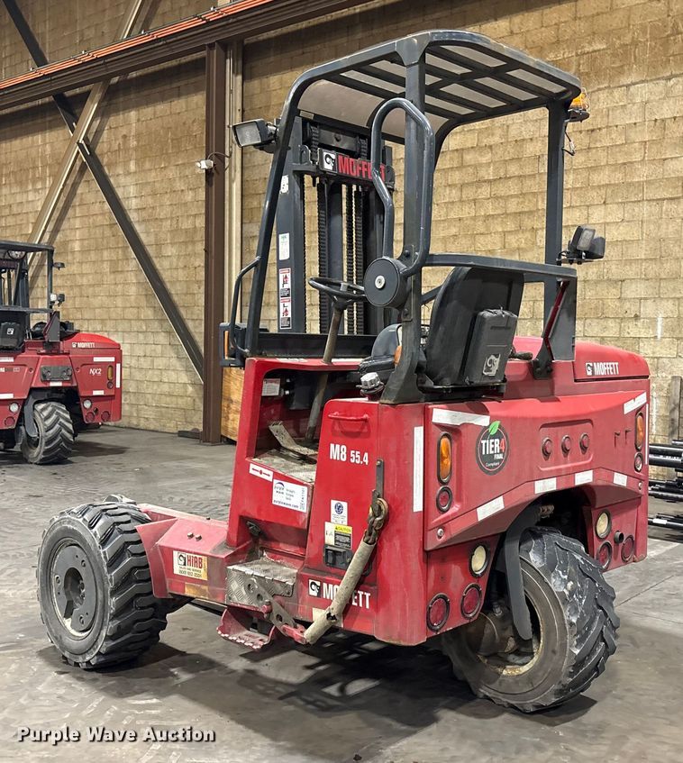 image for item FK1101 2016 Moffett M85501 forklift