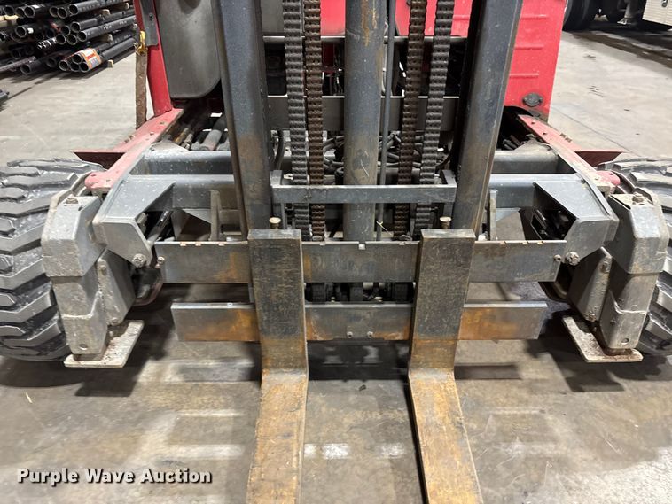 image for item FK1101 2016 Moffett M85501 forklift