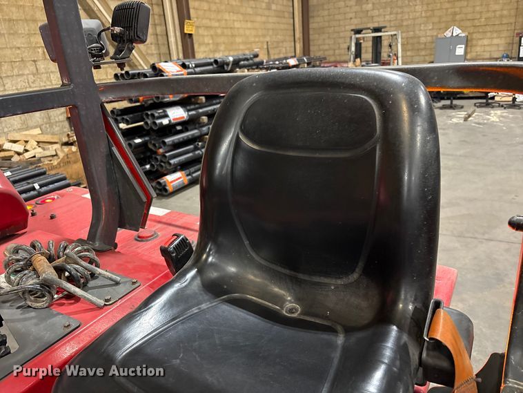 image for item FK1101 2016 Moffett M85501 forklift