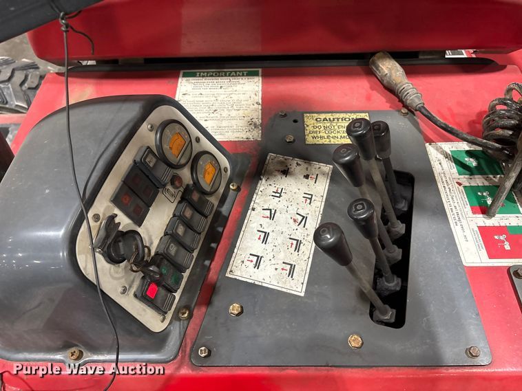 image for item FK1101 2016 Moffett M85501 forklift