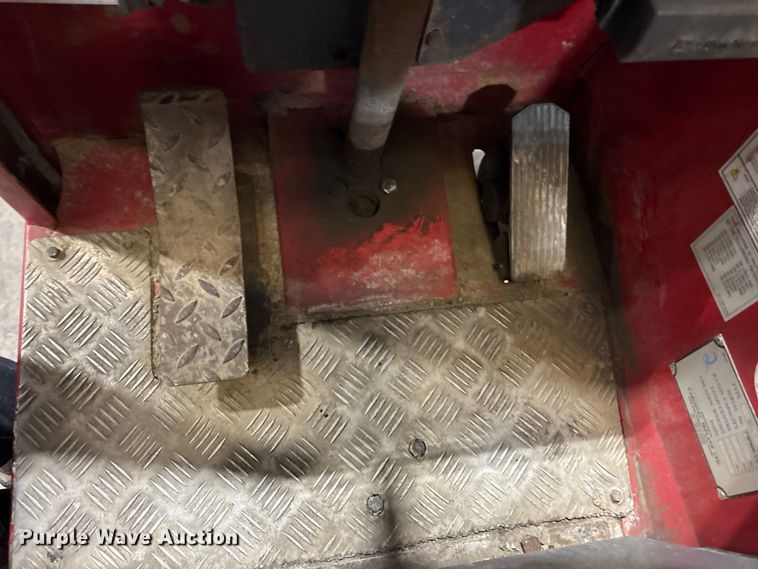 image for item FK1101 2016 Moffett M85501 forklift