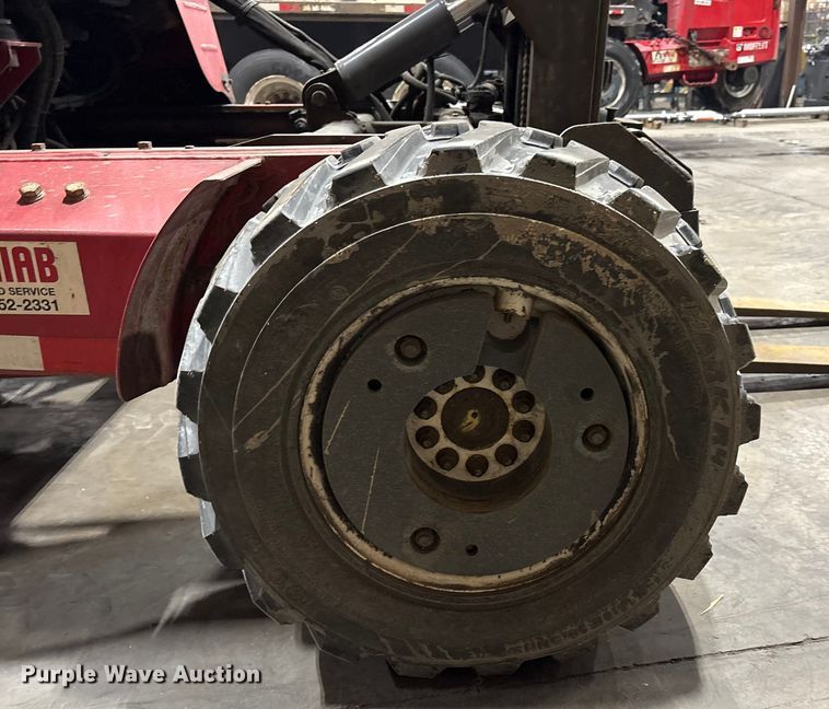 image for item FK1101 2016 Moffett M85501 forklift