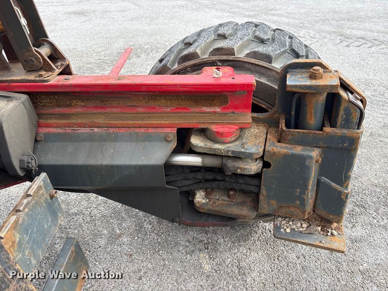 image for item FK1122 2015 Moffett M55 forklift