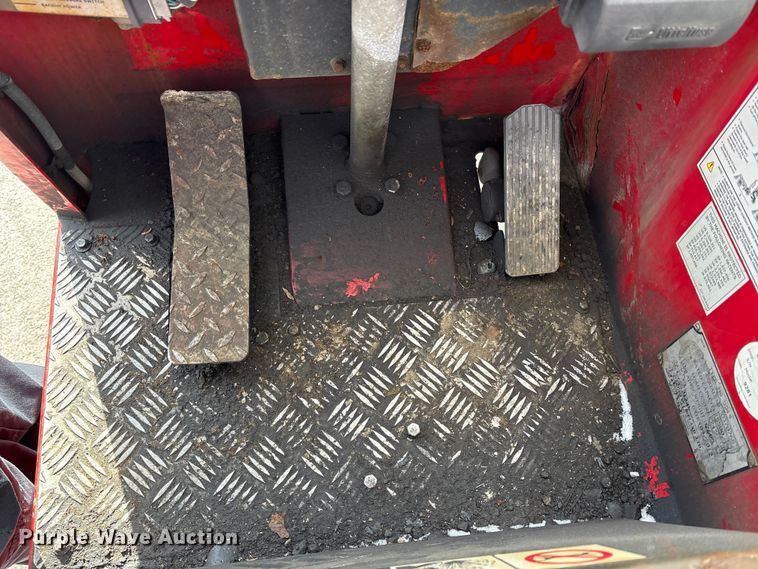 image for item FK1122 2015 Moffett M55 forklift