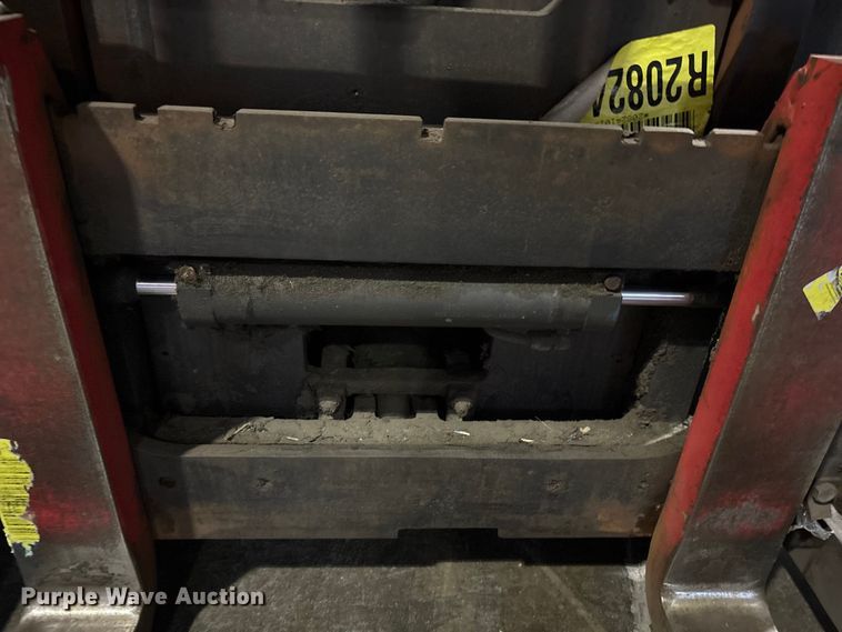 image for item FK1124 Raymond 750-R45TT reach truck