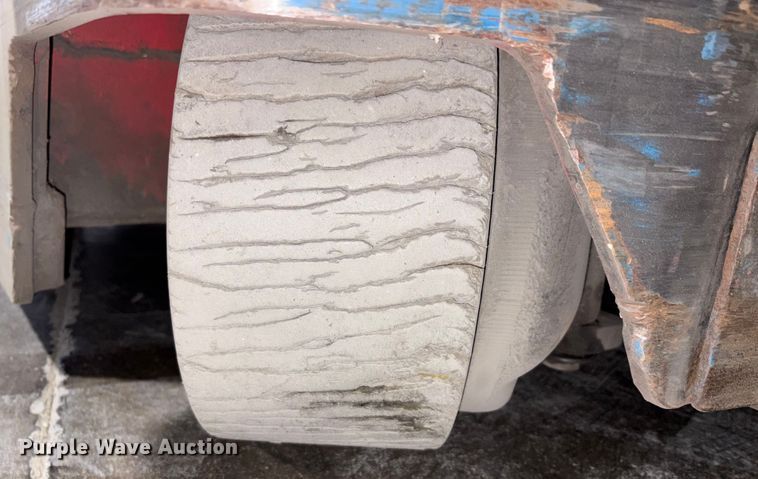 image for item FK1124 Raymond 750-R45TT reach truck