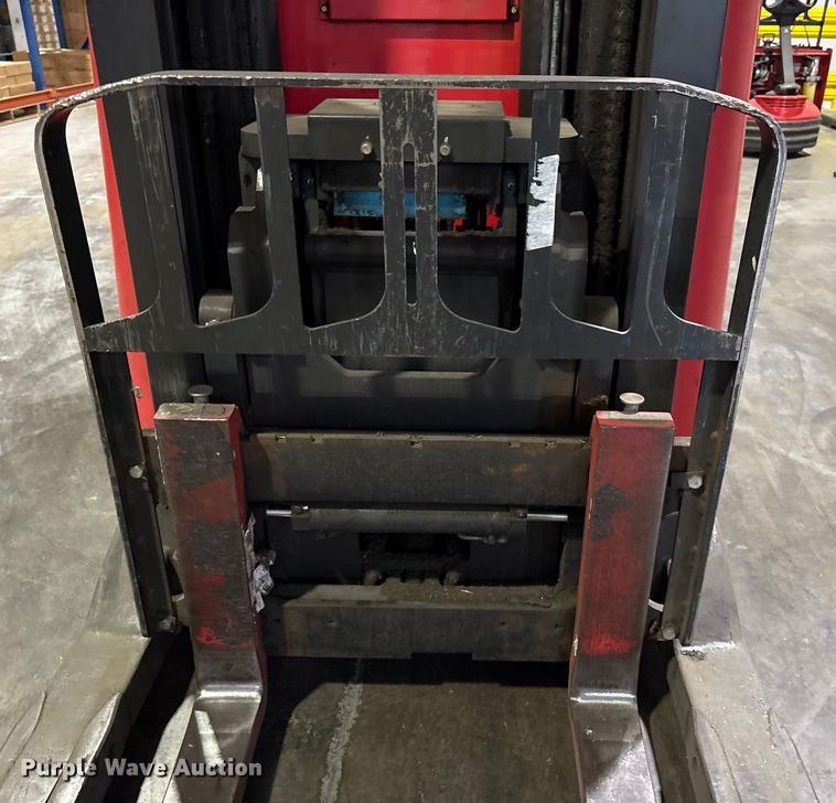 image for item FK1125 Raymond 750-R45TT reach truck